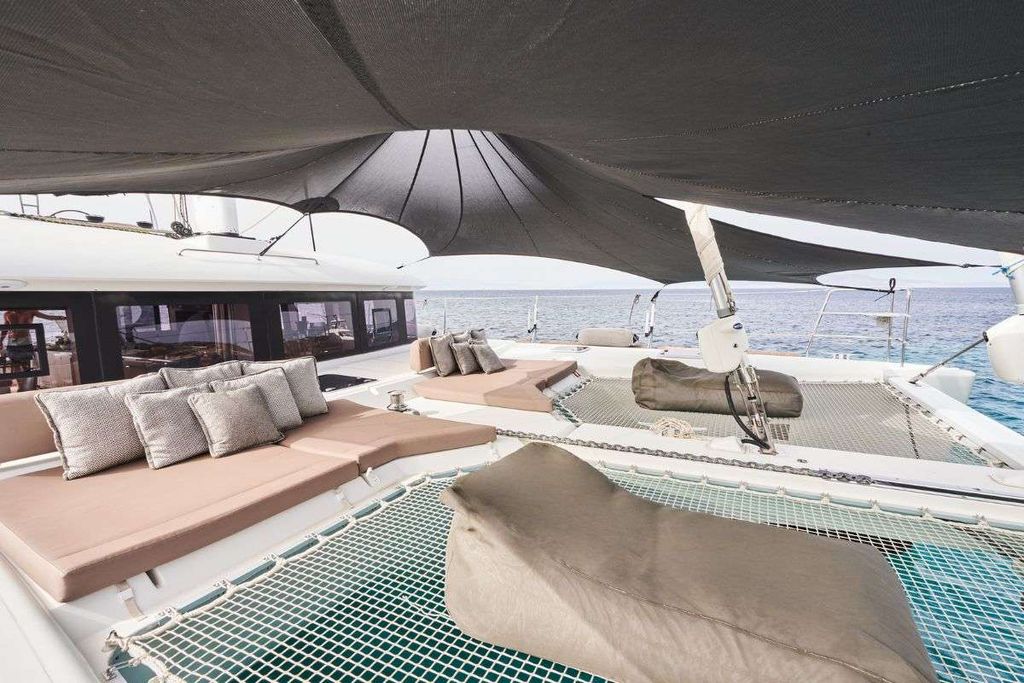 VALIUM62 - Boat Images