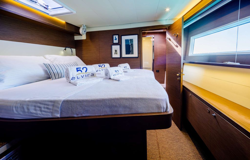 ELVIRA 52 - Boat Images