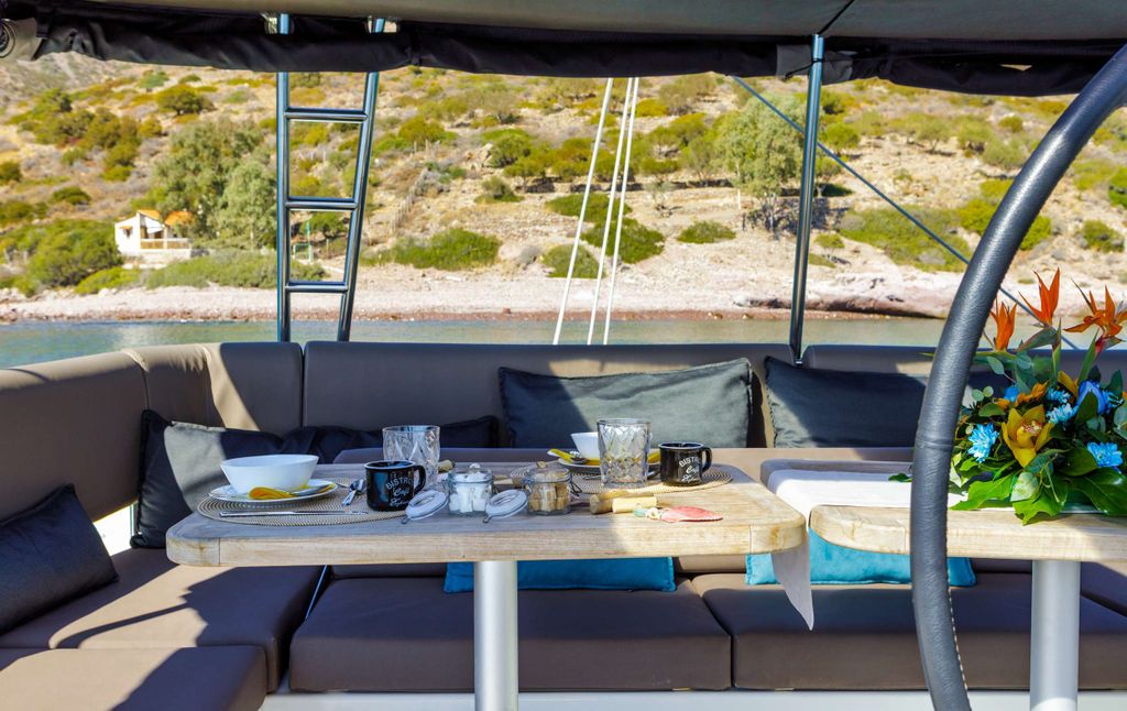 ELVIRA 52 - Boat Images