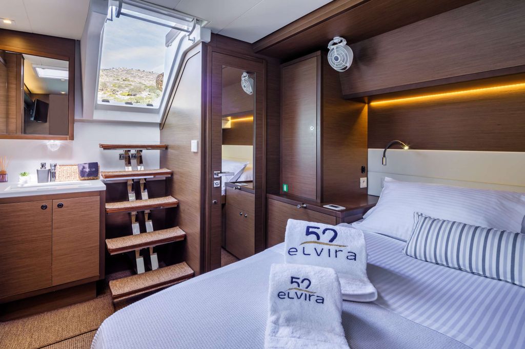 ELVIRA 52 - Boat Images