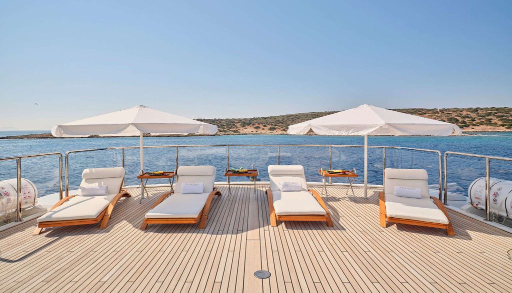 SUNDAY - Boat Images