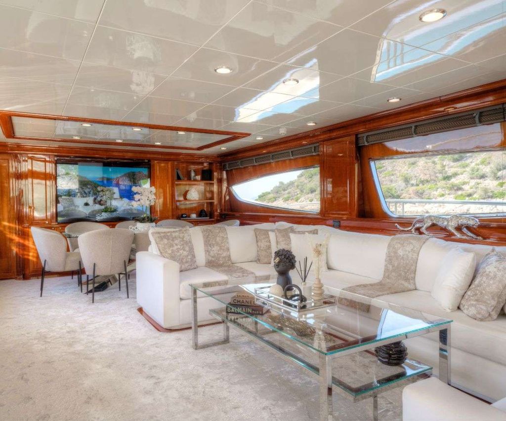 DIVINE - Boat Images
