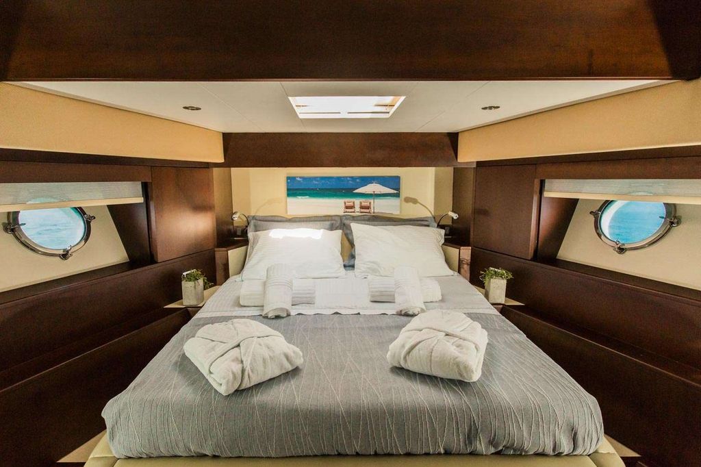 ULISSE - Boat Images