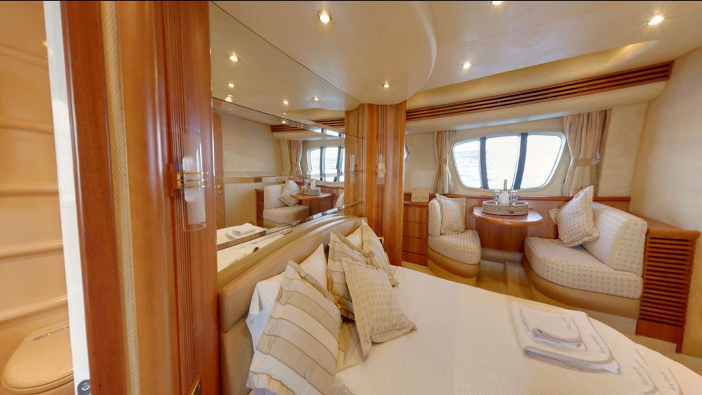 CHILL OUT II - Boat Images