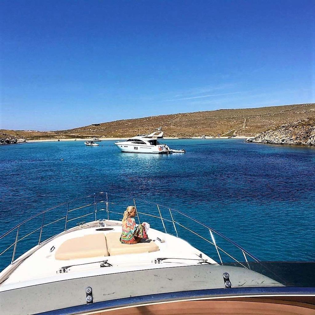 CHILL OUT II - Boat Images