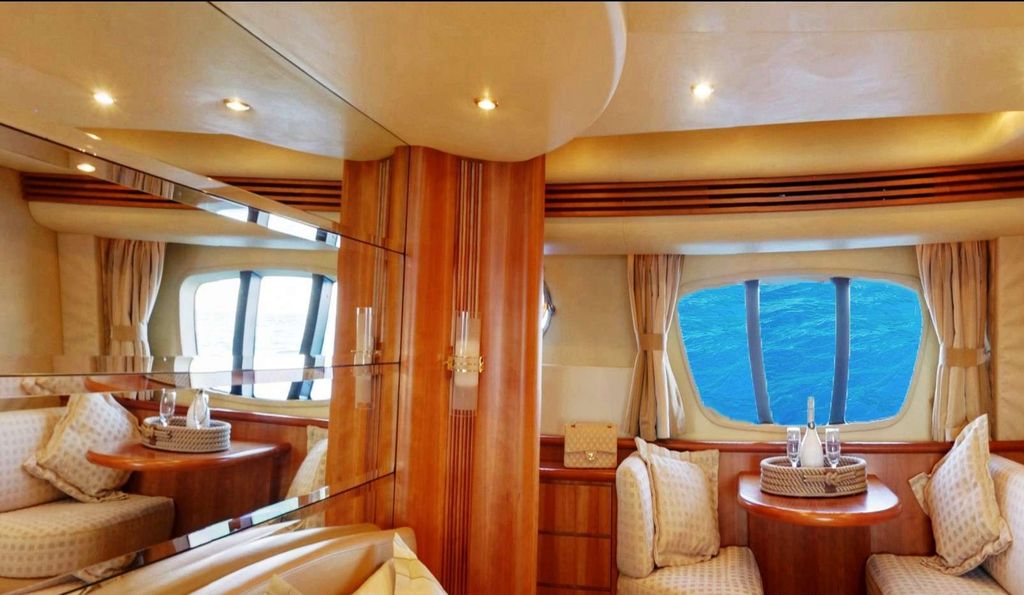CHILL OUT II - Boat Images