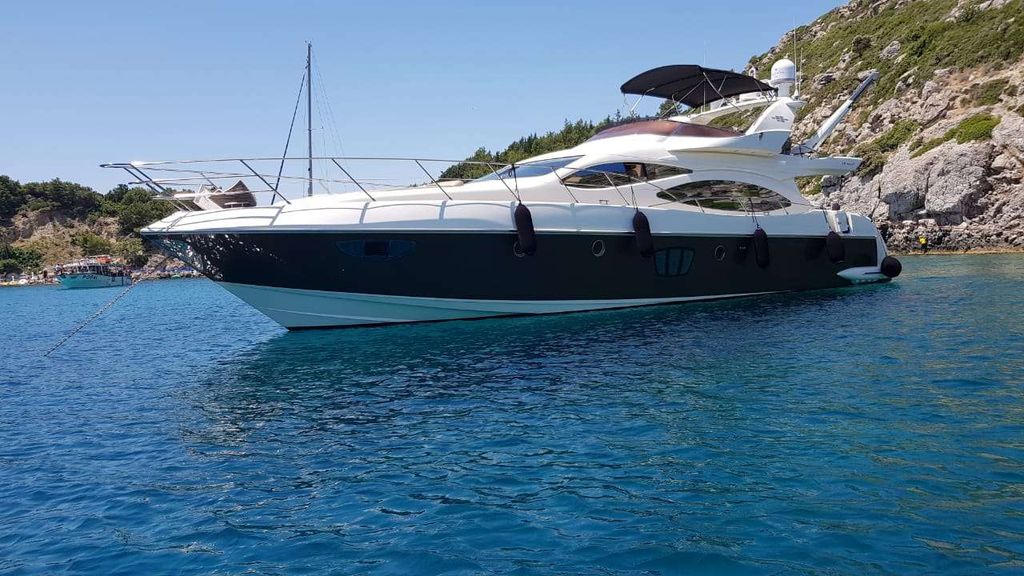 CHILL OUT II - Boat Images