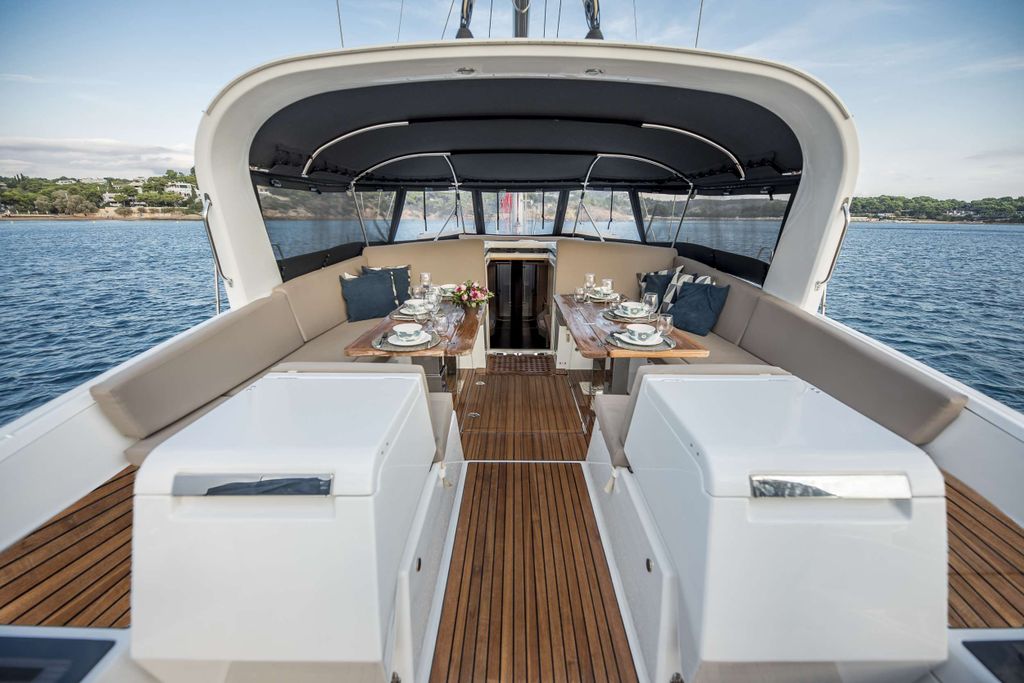 LIFE TIME - Boat Images