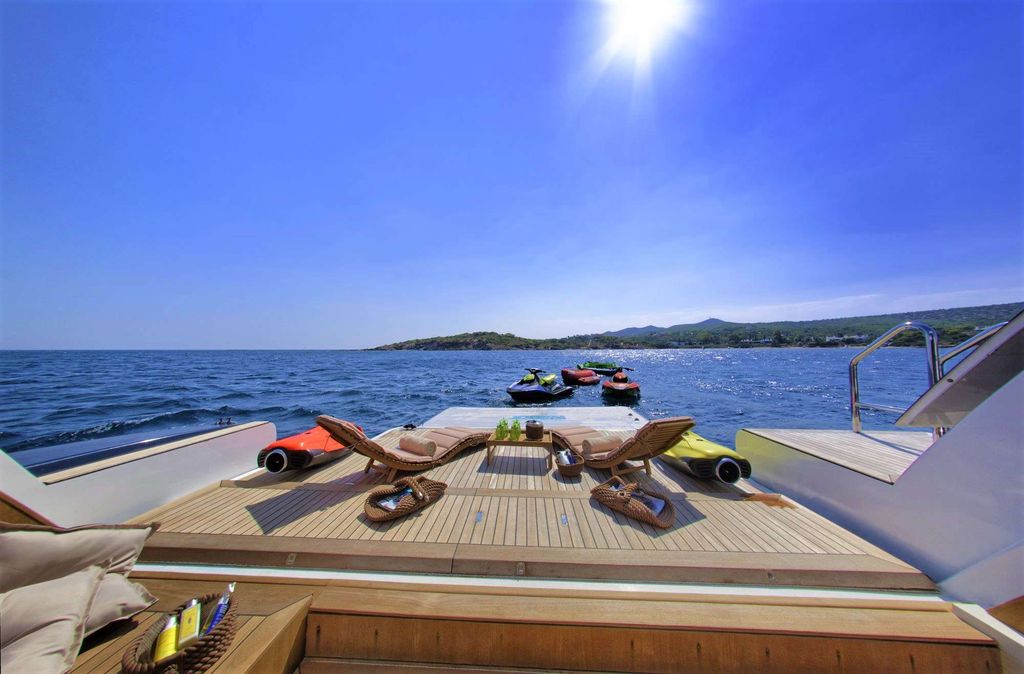GRANDE AMORE - Boat Images
