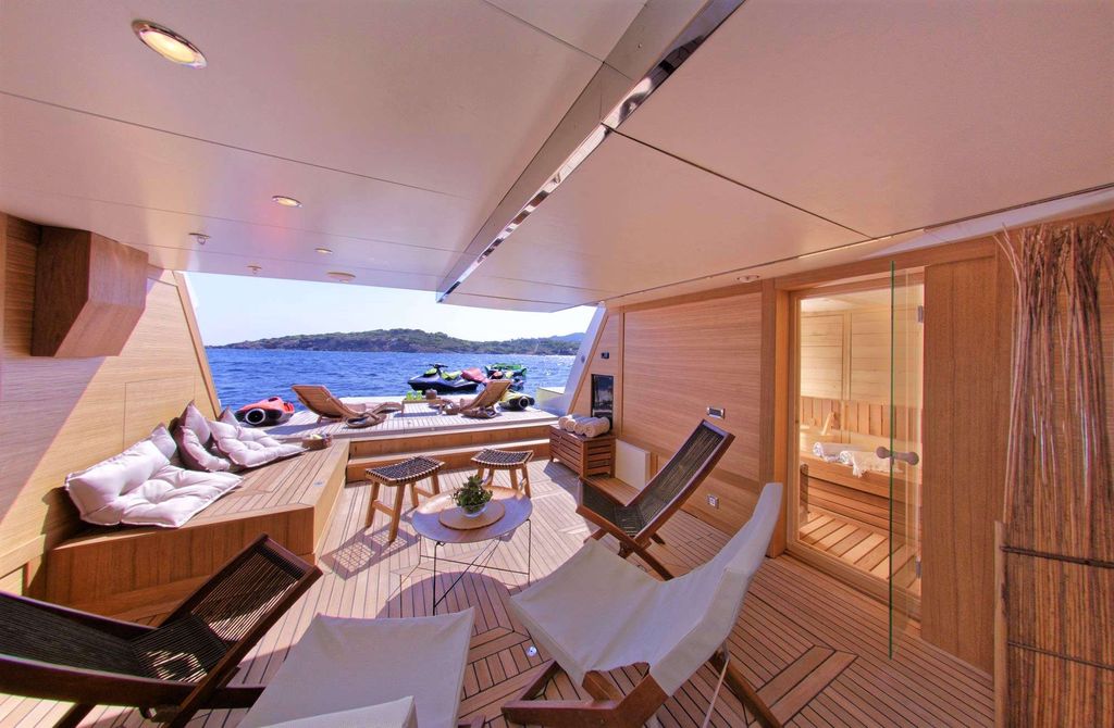 GRANDE AMORE - Boat Images