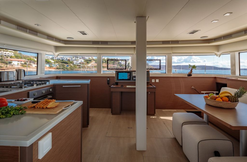 Madinina - Boat Images
