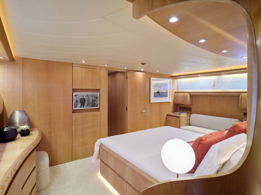 IRENE’S - Boat Images