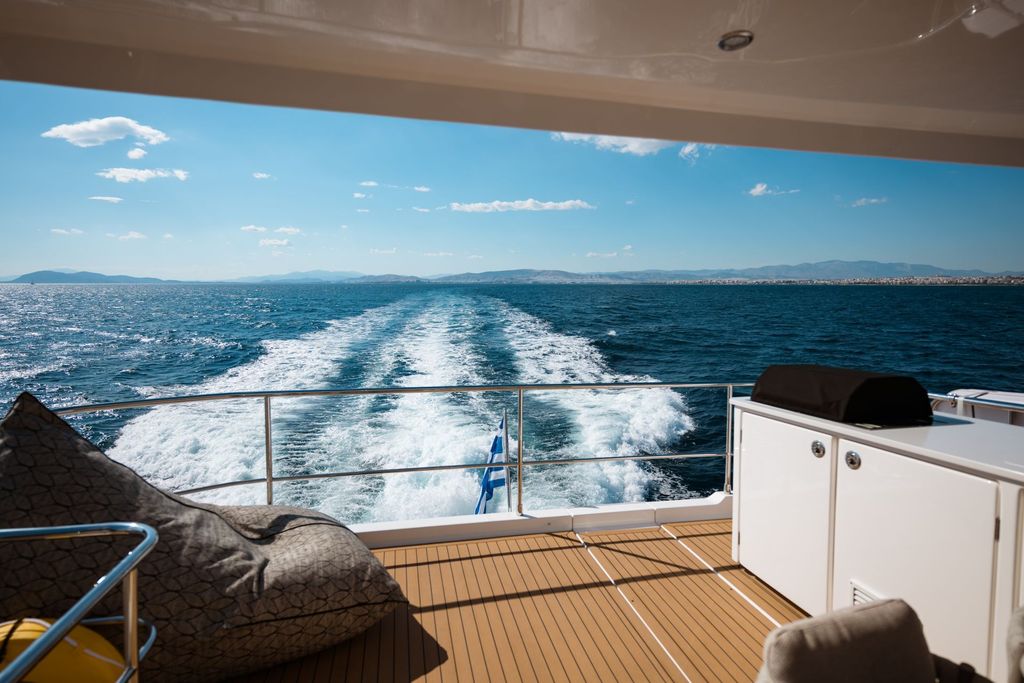 MARY’ S GRACE - Boat Images