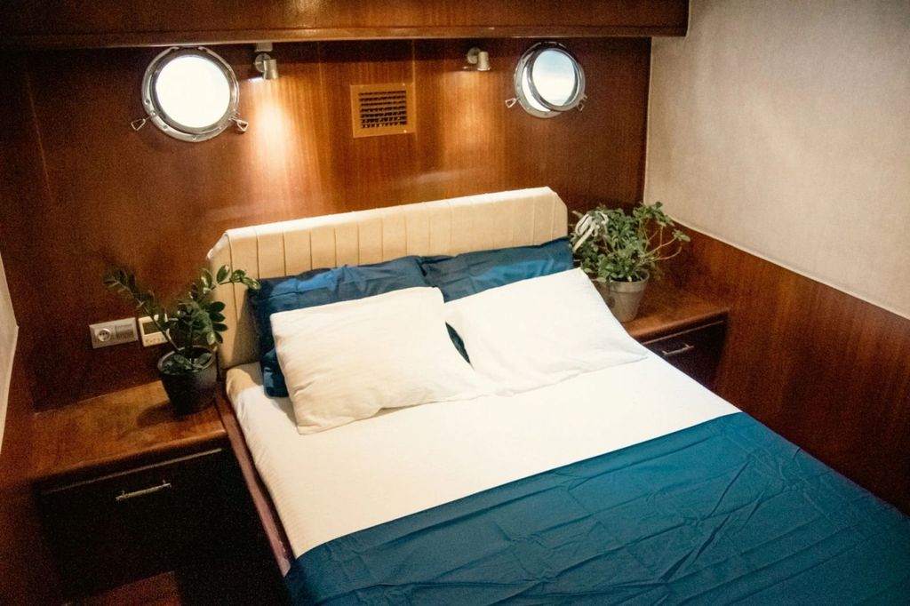 ATHEN A - Boat Images