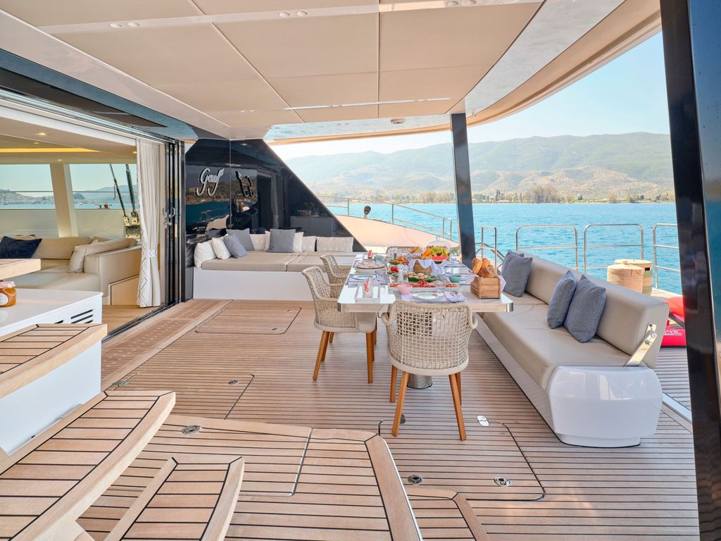 GENNY - Boat Images