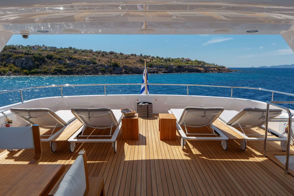 SHOOTING STAR - Boat Images