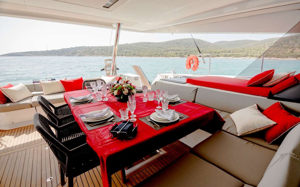 ASTORIA - Boat Images