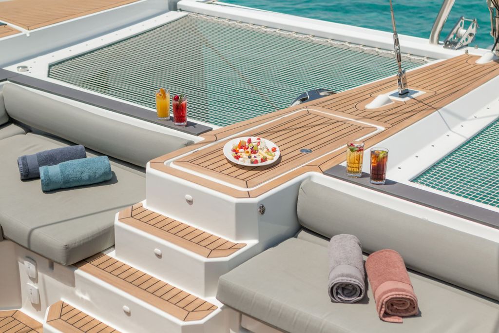 ASTORIA - Boat Images