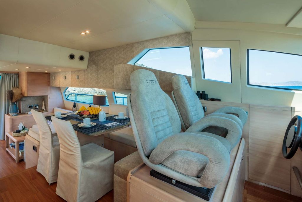REVIVAL - Boat Images