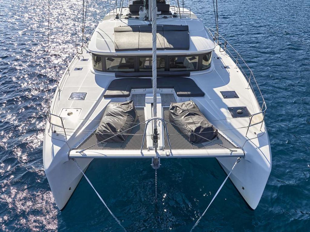 ANDARE AVANTI - Boat Images