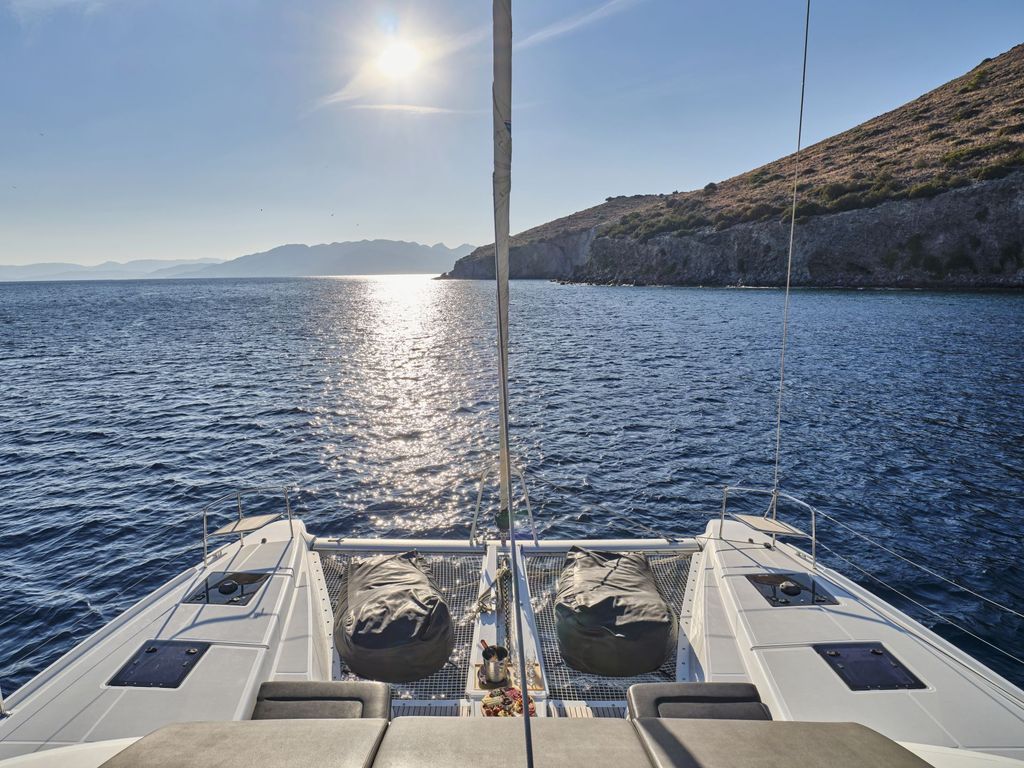 ANDARE AVANTI - Boat Images