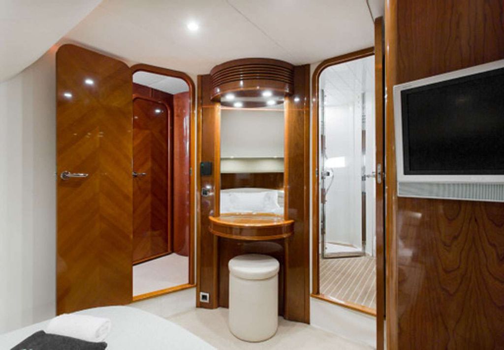 PRINCESS 61 - Boat Images