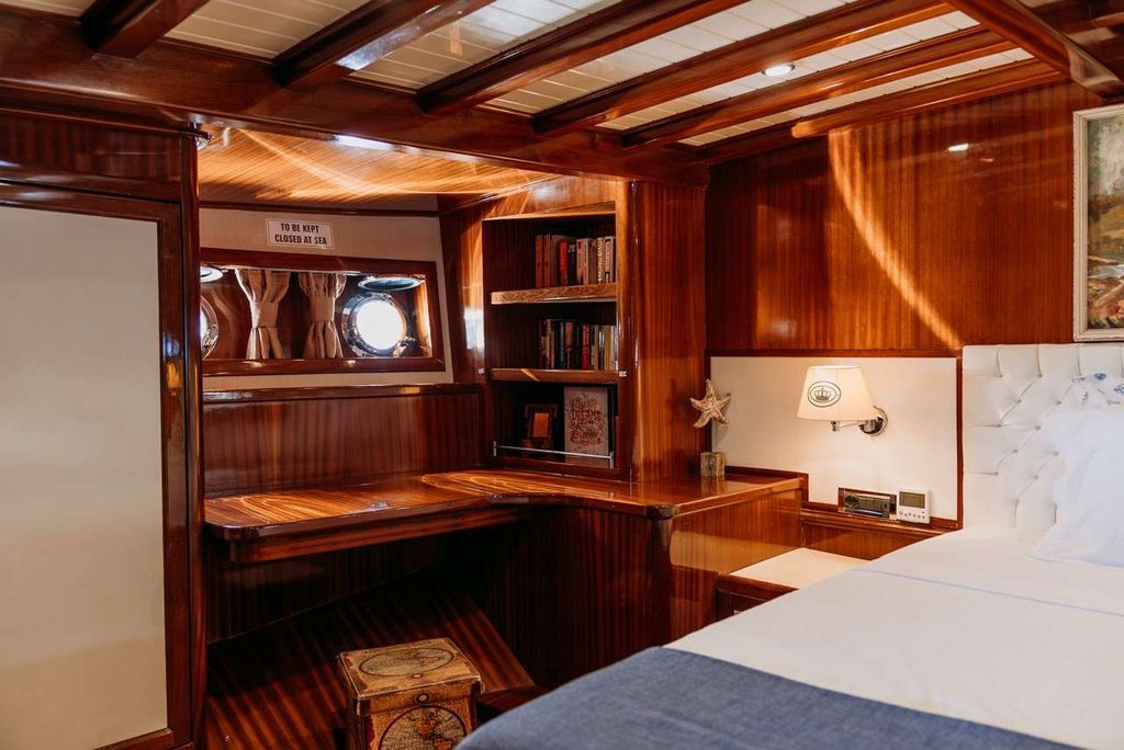 QUEEN OF DATCA - Boat Images