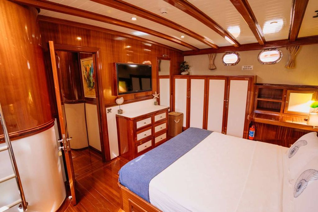 QUEEN OF DATCA - Boat Images