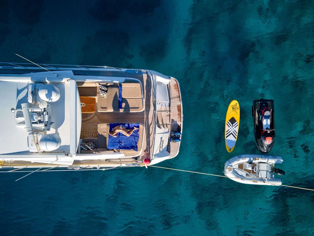 ALLY - Boat Images