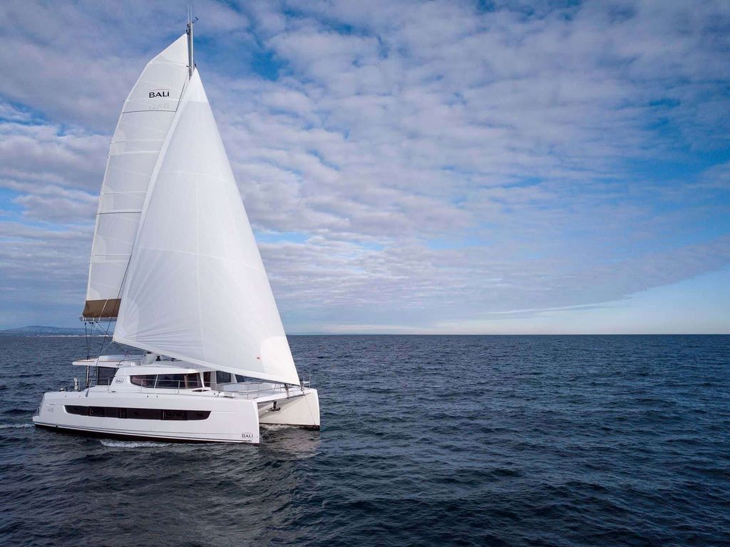 KOS 48.1 - Boat Images