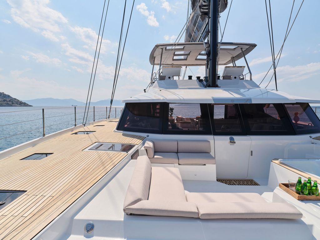 ALEXANDRA II - Boat Images