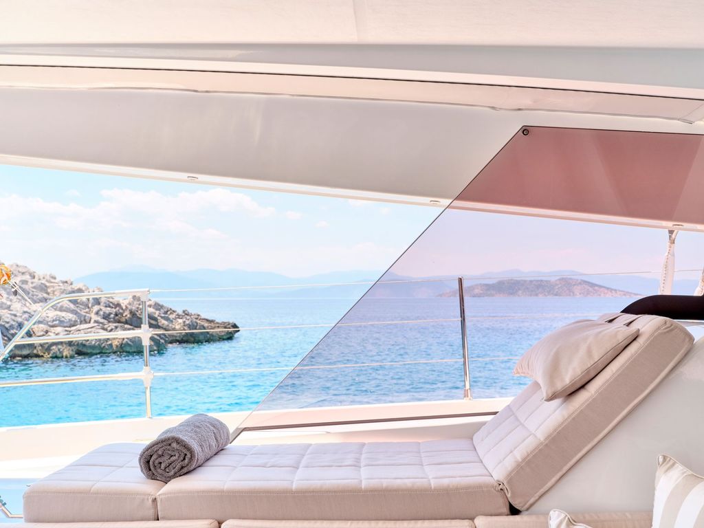 ALEXANDRA II - Boat Images