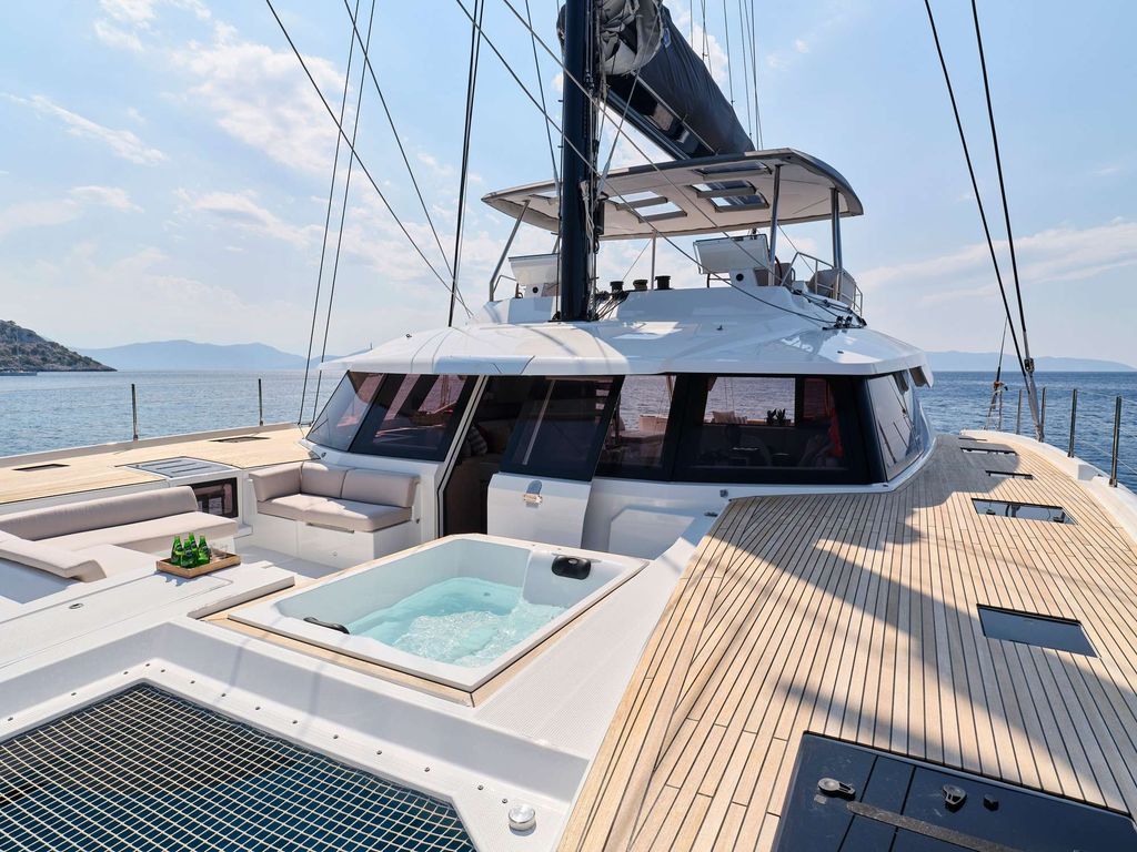 ALEXANDRA II - Boat Images