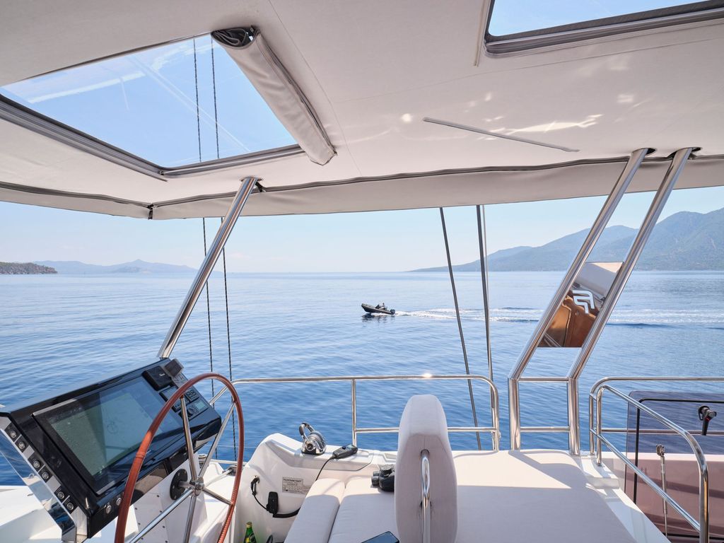ALEXANDRA II - Boat Images