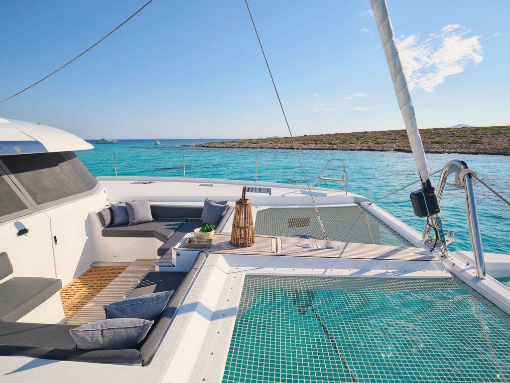 ALMA - Boat Images