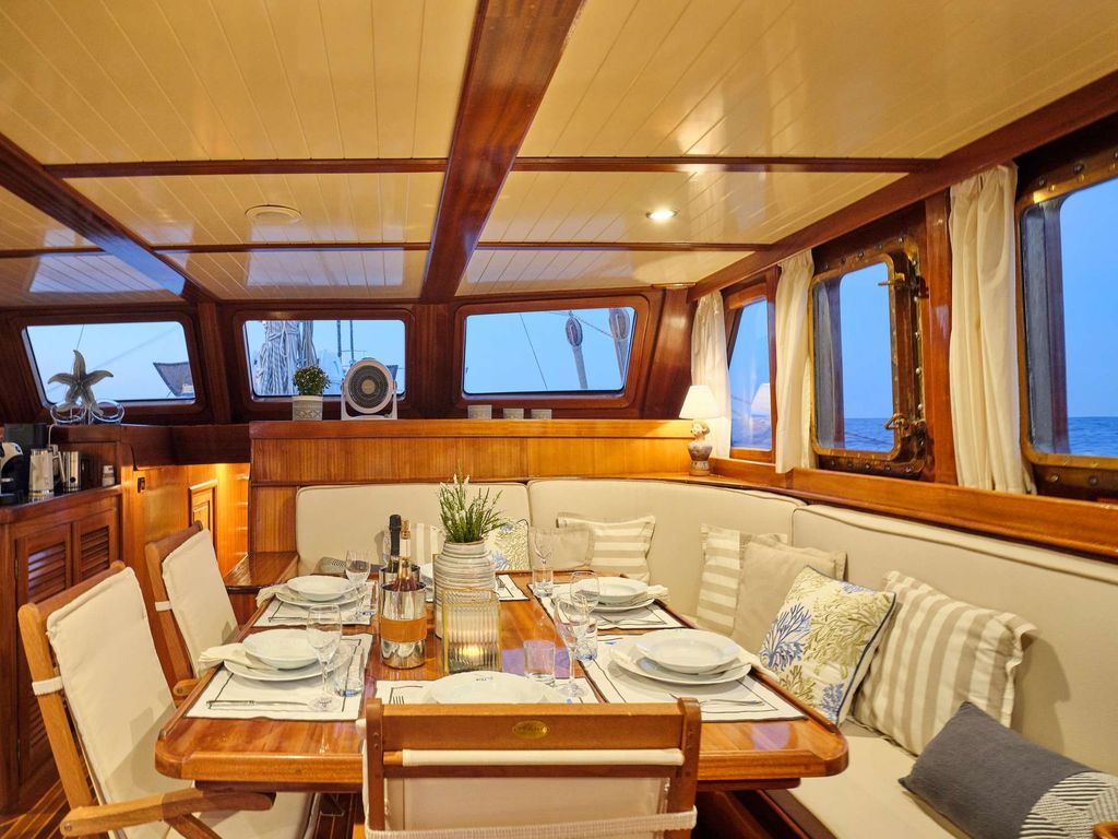 MYRA - Boat Images