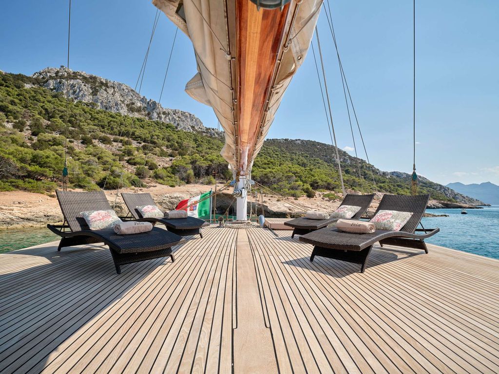 MYRA - Boat Images