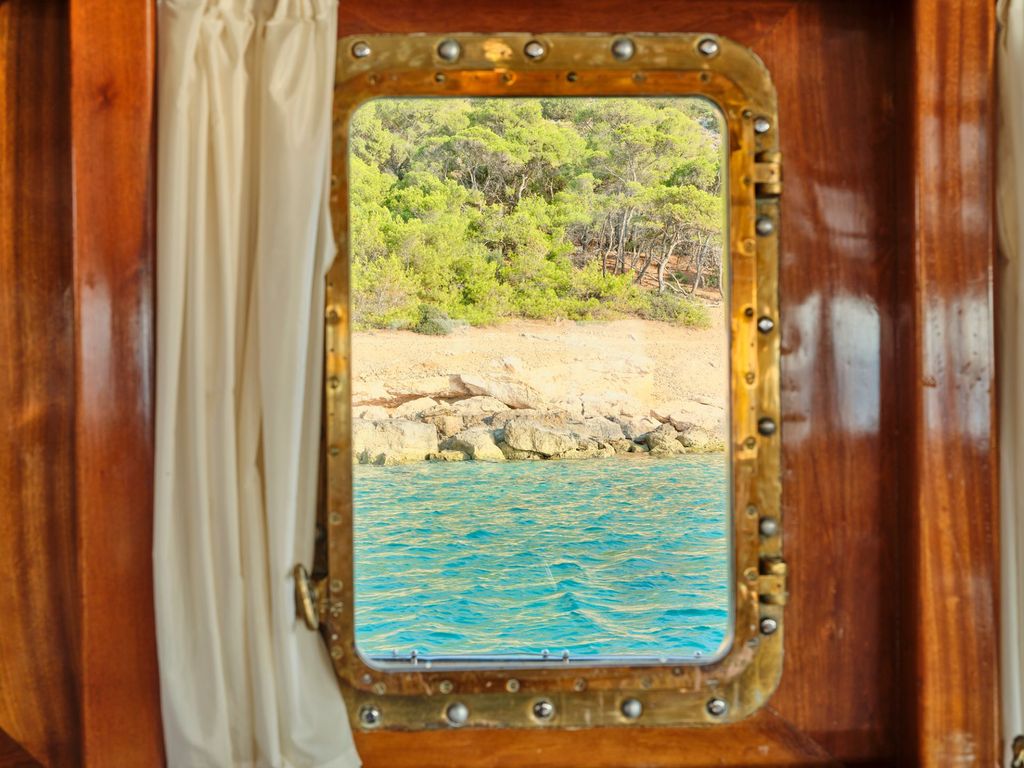 MYRA - Boat Images