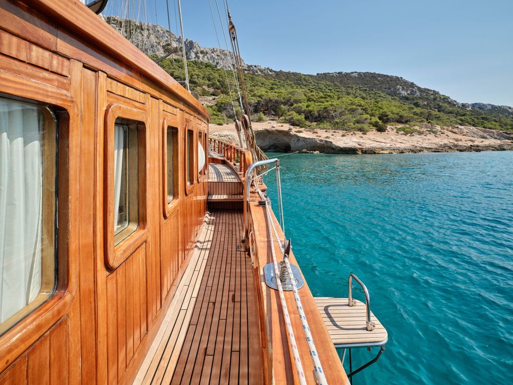 MYRA - Boat Images