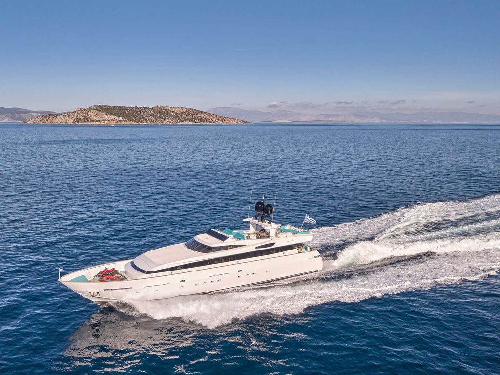 LOANA - Boat Images