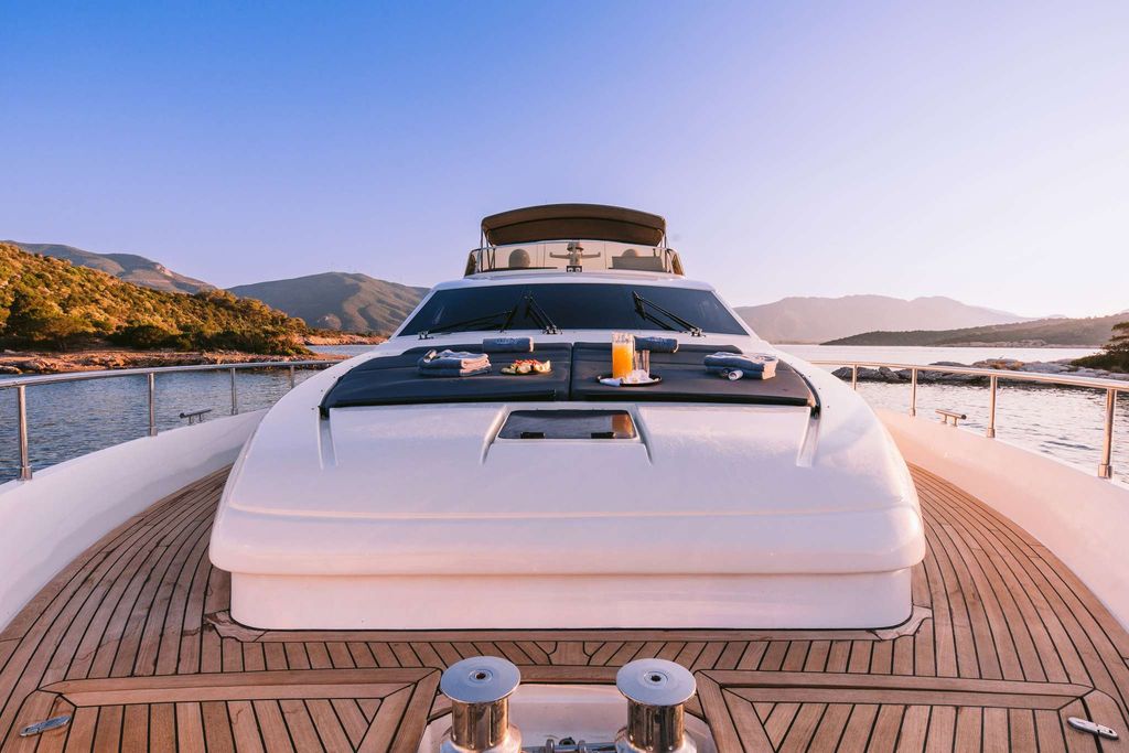 OXYGEN 8 - Boat Images