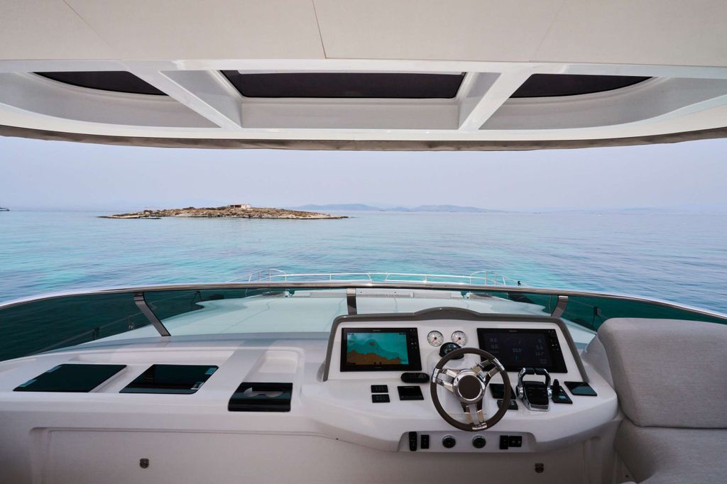 VALIUM 67 - Boat Images