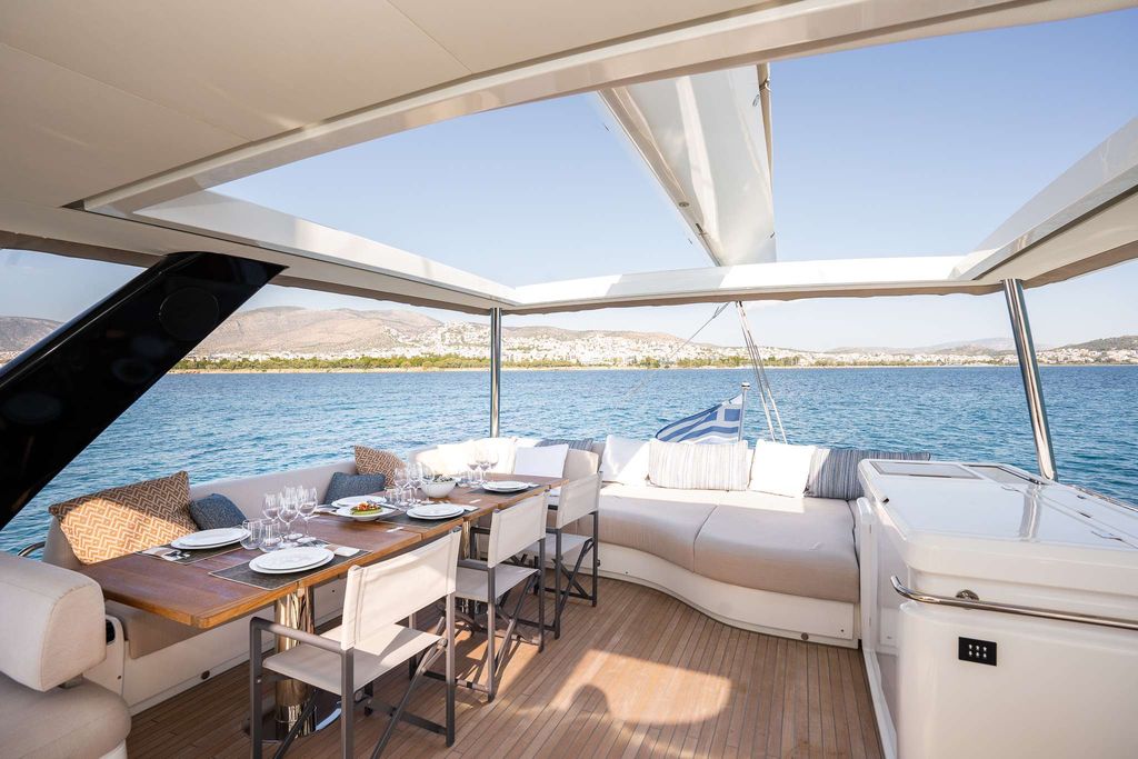 WHITE CAPS - Boat Images