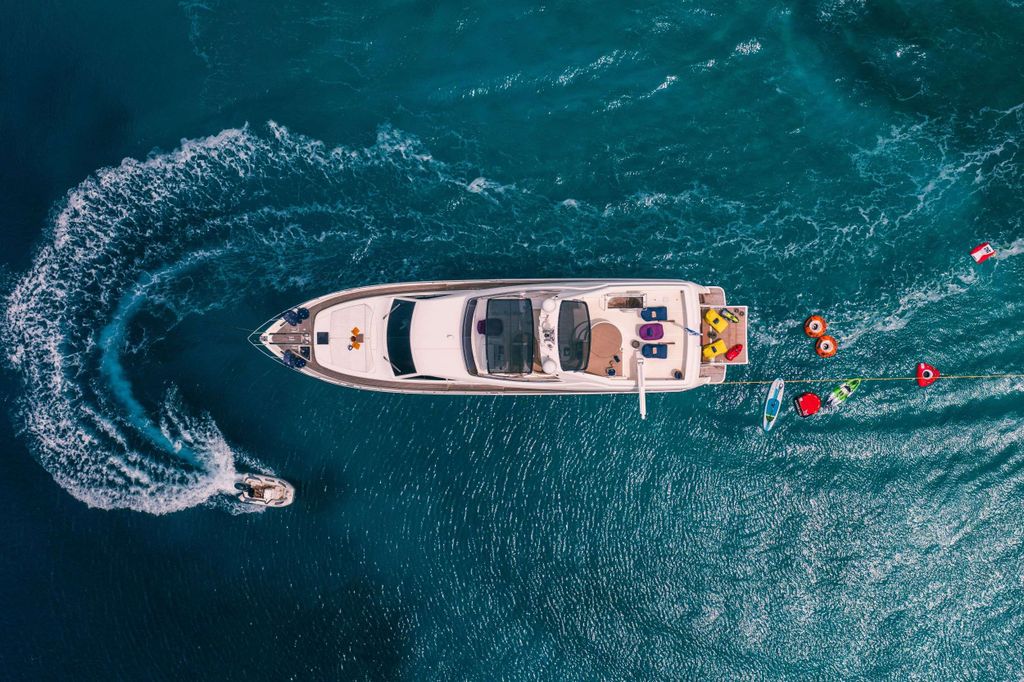 ANNOUKA - Boat Images