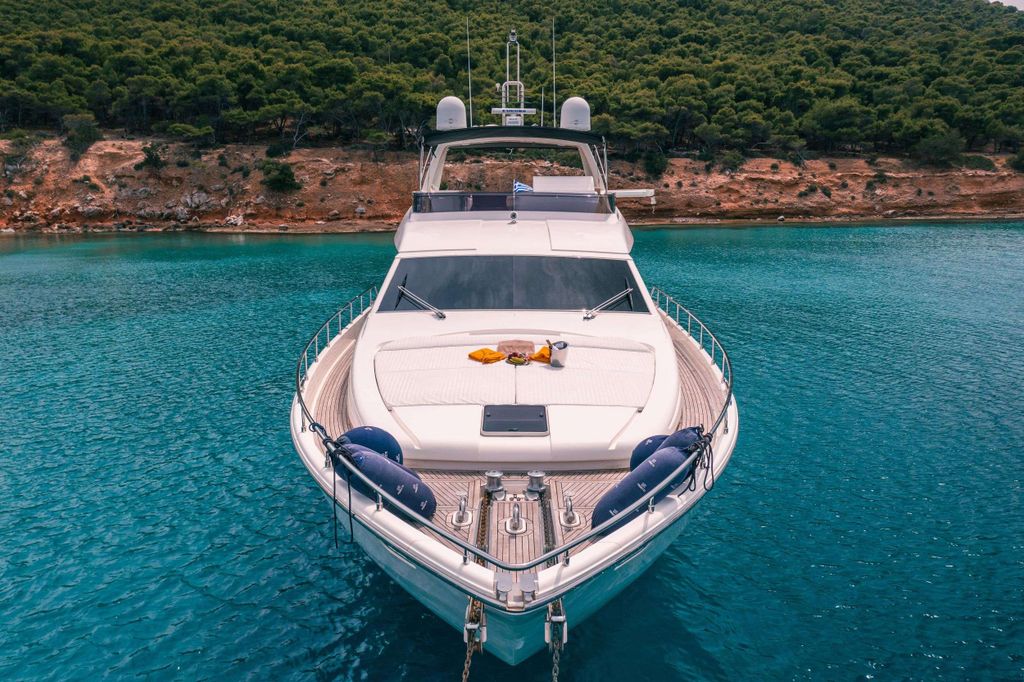 ANNOUKA - Boat Images
