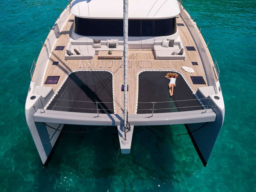 ABOVE & BEYOND - Boat Images