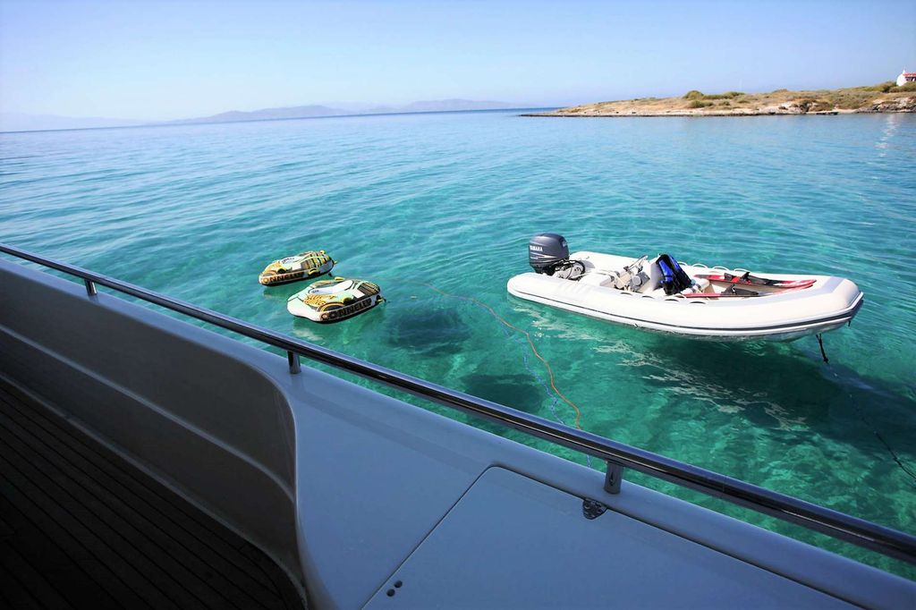 KENTAVROS II - Boat Images