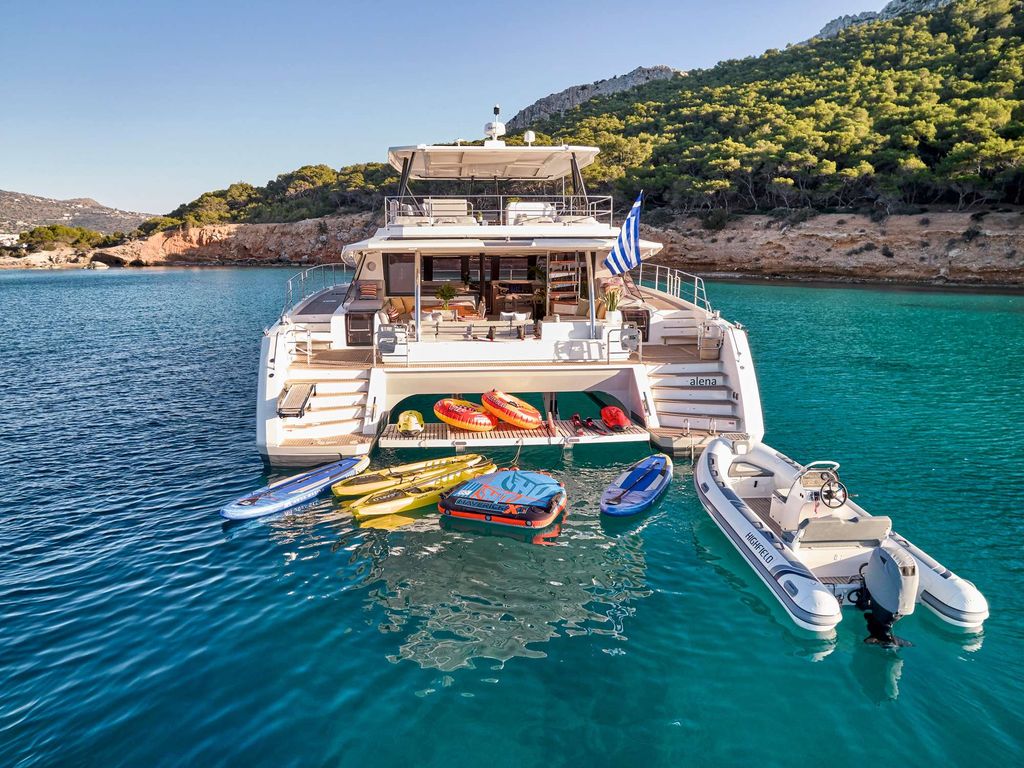 ALENA - Boat Images