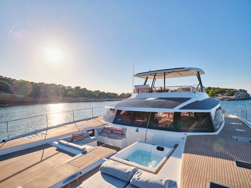ALENA - Boat Images