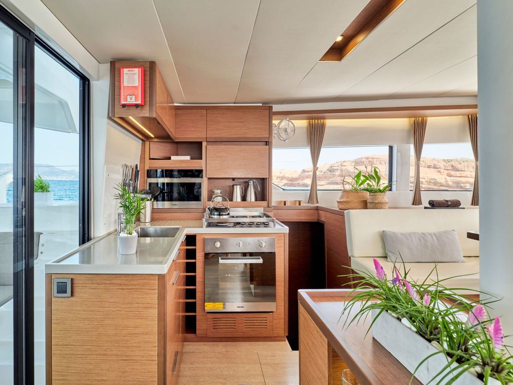 ANDIAMO - Boat Images